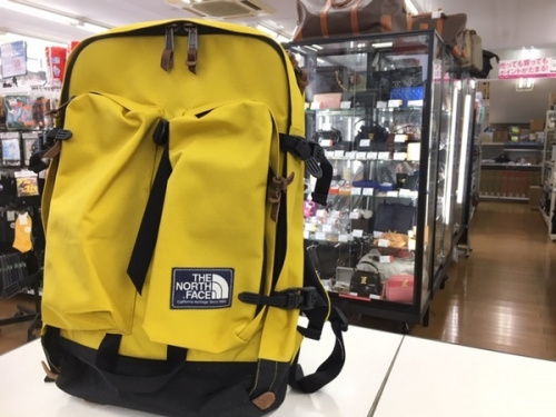 アウトドア用品のアウトドアウェア