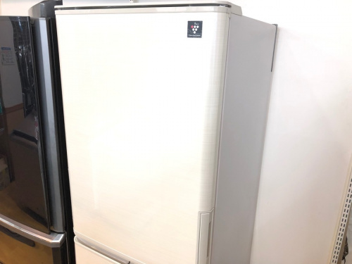 キッチン家電の冷蔵庫