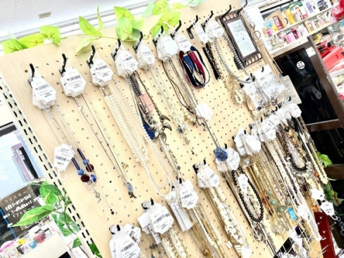 レディースファッションのアクセサリー