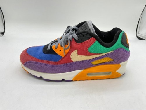 NIKE ナイキのスニーカー　中古