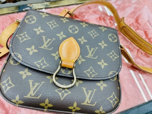 ブランド・ラグジュアリーのLOUIS VUITTON