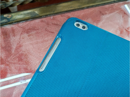 タブレットのHUAWEI d-tab