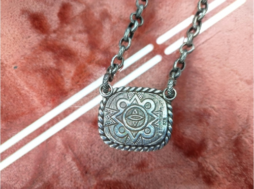 アクセサリー　のアクセサリー　買取