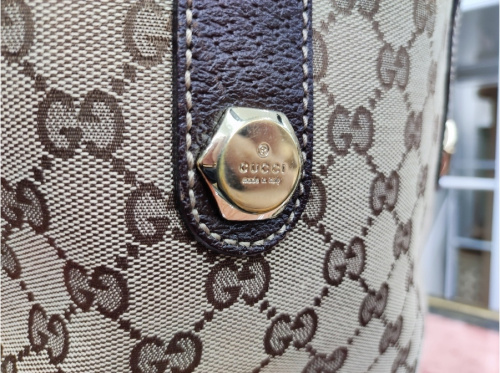 バッグのトートバッグ