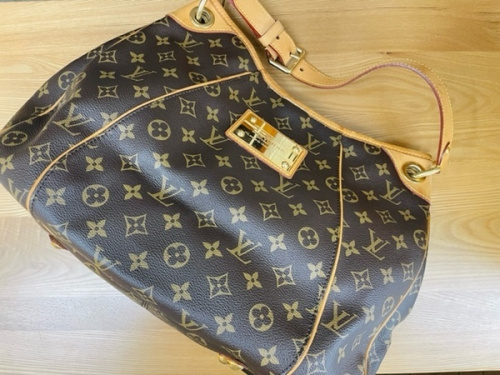 ブランド・ラグジュアリーのLOUIS VUITTON
