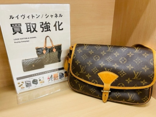 ブランド・ラグジュアリーのLOUIS VUITTON