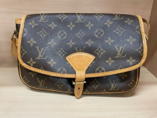LOUIS VUITTONの東久留米 ブランド