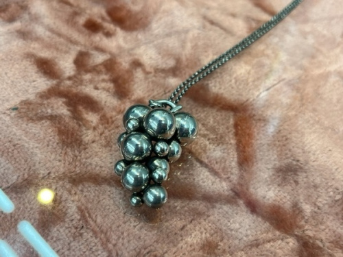 レディースファッションのアクセサリー