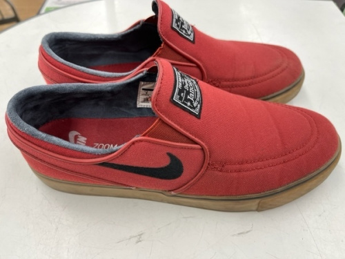 スニーカーのNIKE