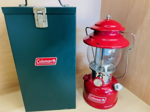 アウトドア用品のランタン