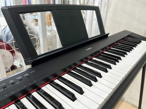 中古楽器店の電子ピアノ