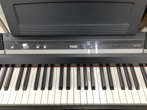電子ピアノのKORG