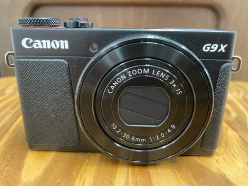 コンパクトカメラのCANON