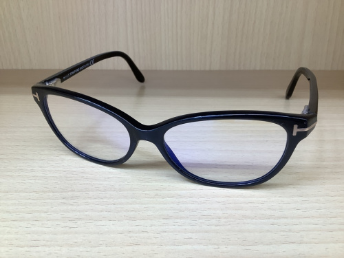 サングラスのTOM FORD