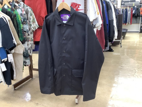 ジャケットのTHE NORTH FACE