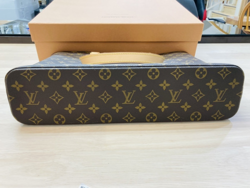 カバ・アルトのLOUIS VUITTON