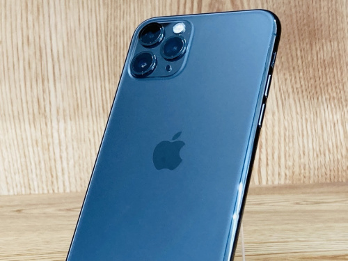 携帯のIPHONE