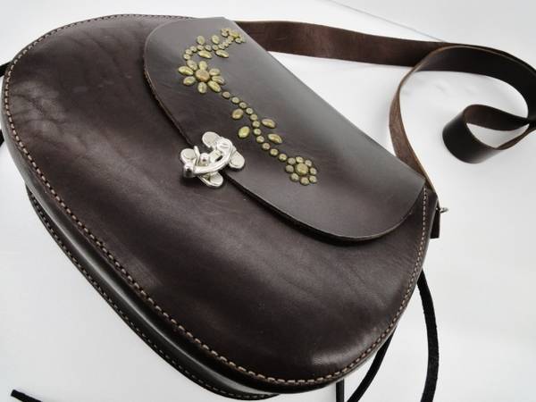 HTC ヒッピーバッグ アンブレラスタッズ ブラック HTC×FREAK'S STOREのスタッズヒッピーバッグを買取入荷致しまし