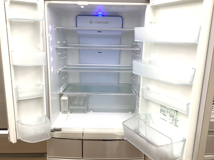 Panasonic(パナソニック)6ドア冷蔵庫 2011年製入荷致しました Panasonic(パナソニック)6ドア冷蔵庫 2011年製入荷致しました