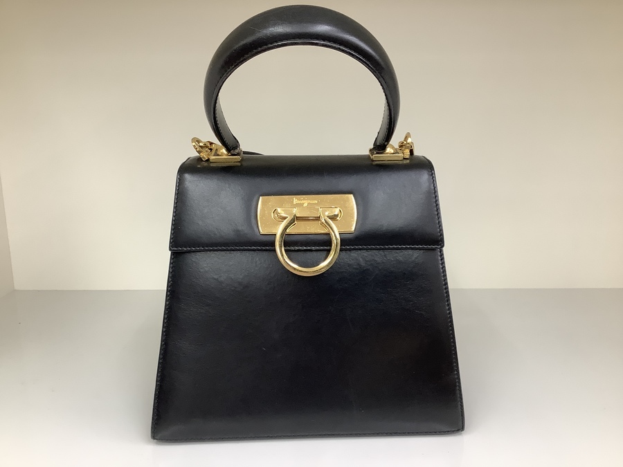 Salvatore Ferragamo(サルヴァトーレフェラガモ) ヴィンテージ