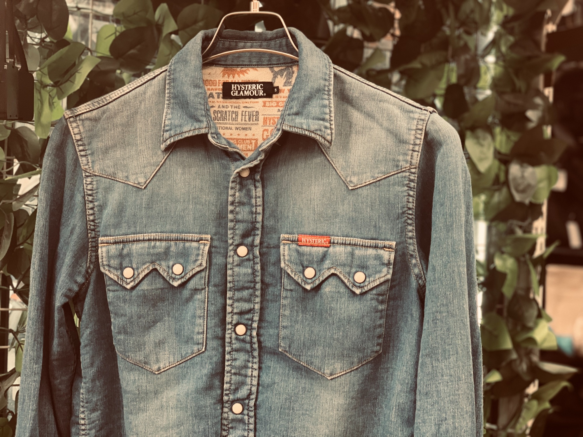 HYSTERIC GLAMOUR ヒステリックグラマー 総柄デニム シャツ 楽天市場】HYSTERIC GLAMOUR SUPER FUZZ刺繍 ウエスタンデニム
