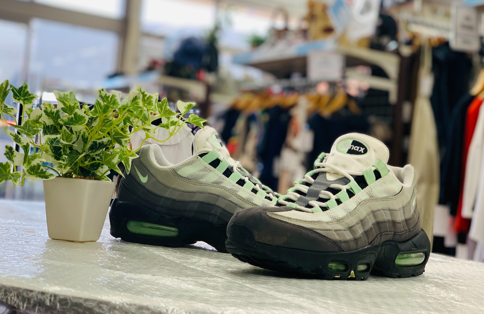 Nike air mint deals
