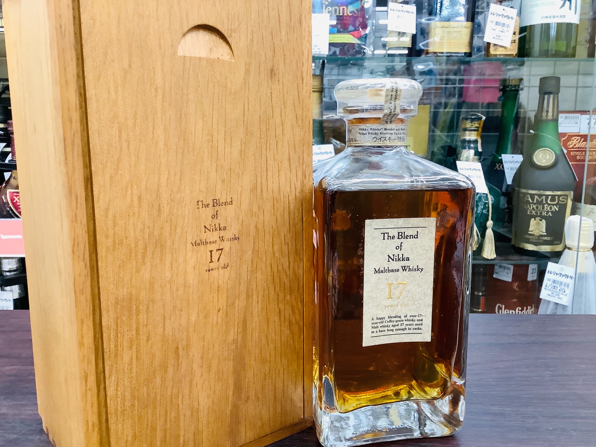 ニッカウヰスキー The Blend of Nikka 17年 ニッカ】THE Blend of Nikka 17年 入荷しました！｜2023年08月16日
