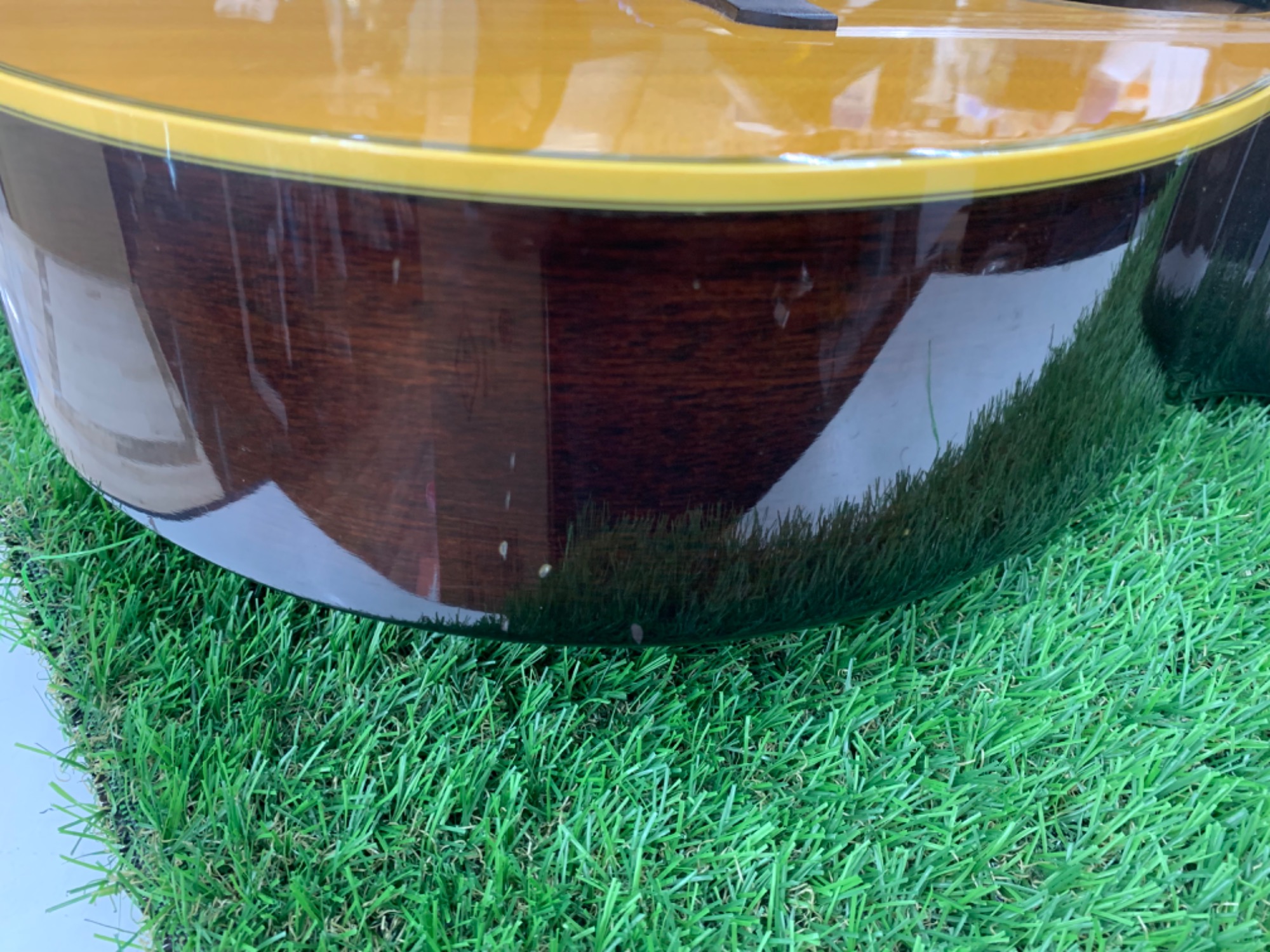 Takamine(タカミネ) クラシックギター NPT110BN をご紹介致します