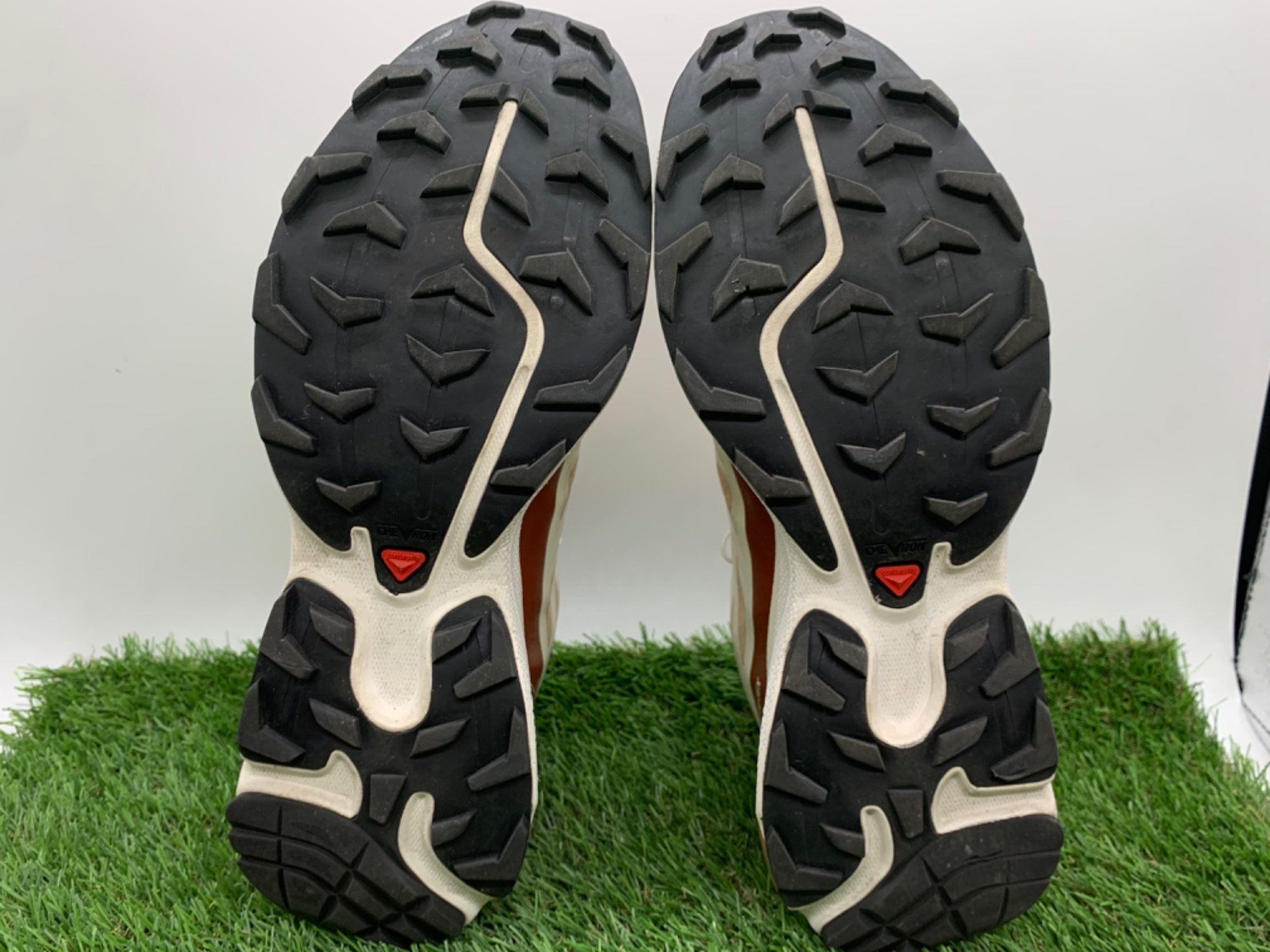 SALOMON(サロモン)×KITH(キス) スニーカー XT-6 GTXをご紹介