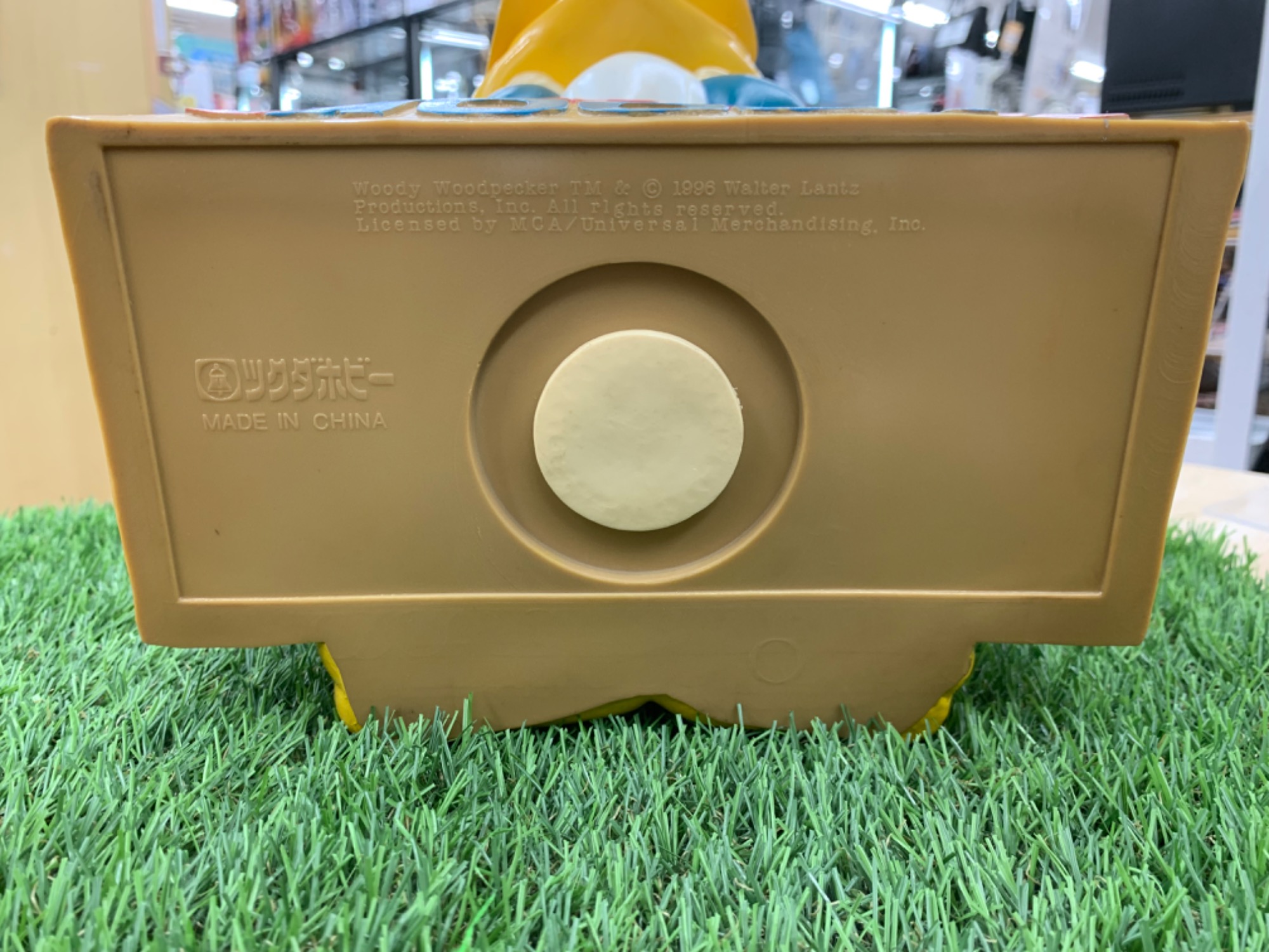 ツクダホビー ソフビ貯金箱ウッドペッカー 1996年製をご紹介致します