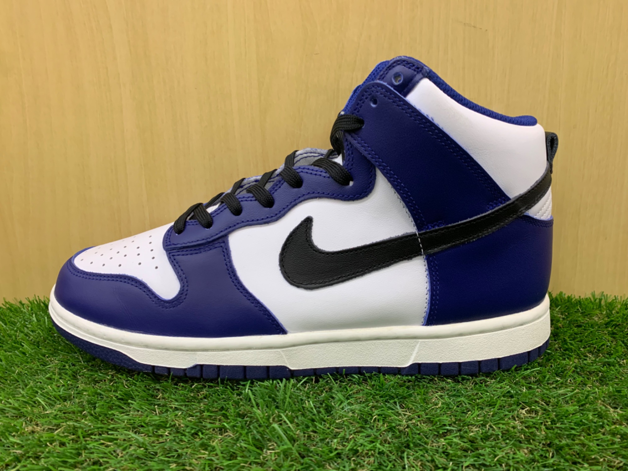 NIKE(ナイキ) ハイカットスニーカー WMNS DUNK HIGHをご紹介致します