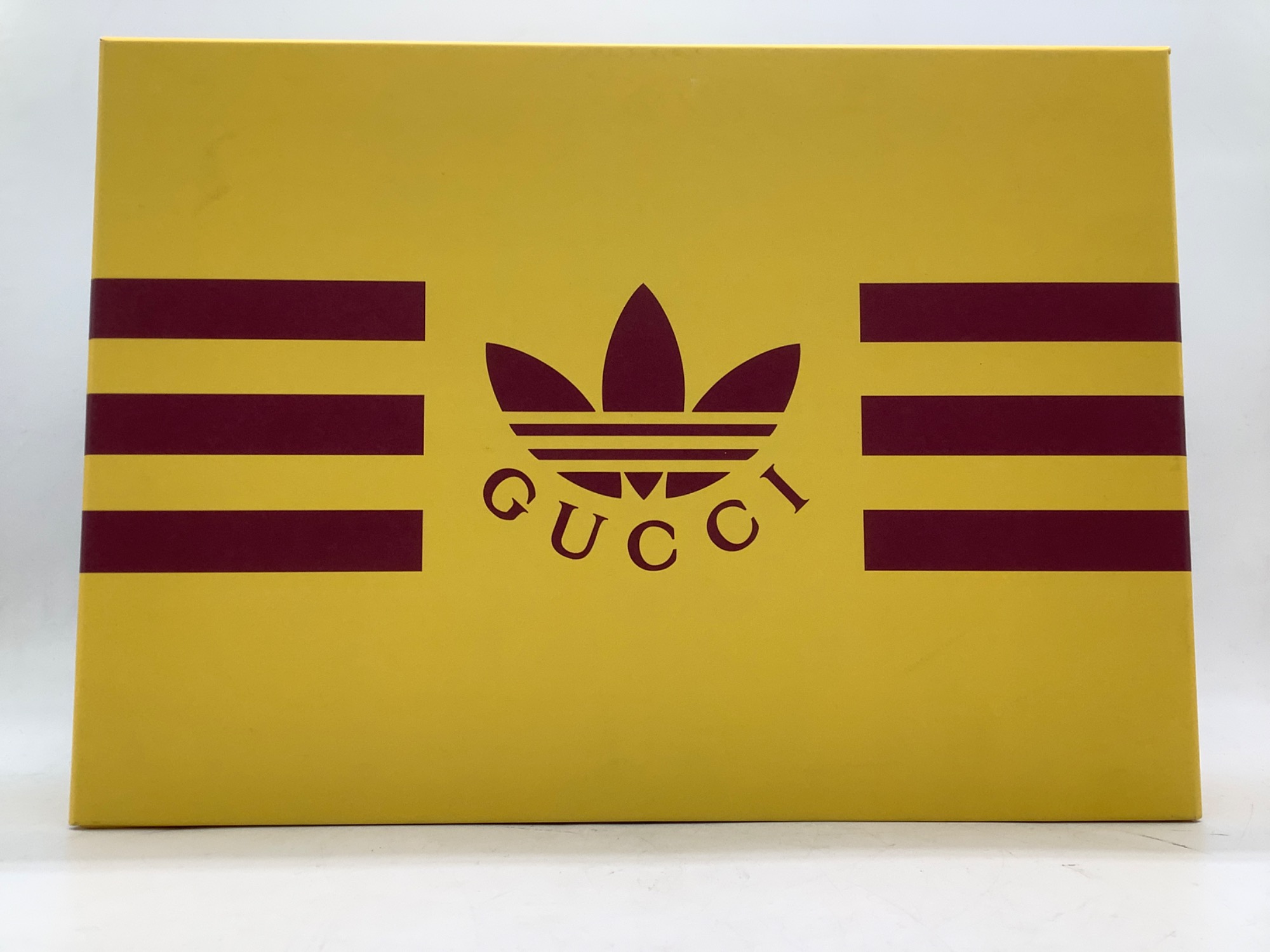 GUCCI×adidas(グッチ×アディダス）ショルダーバッグを紹介致します