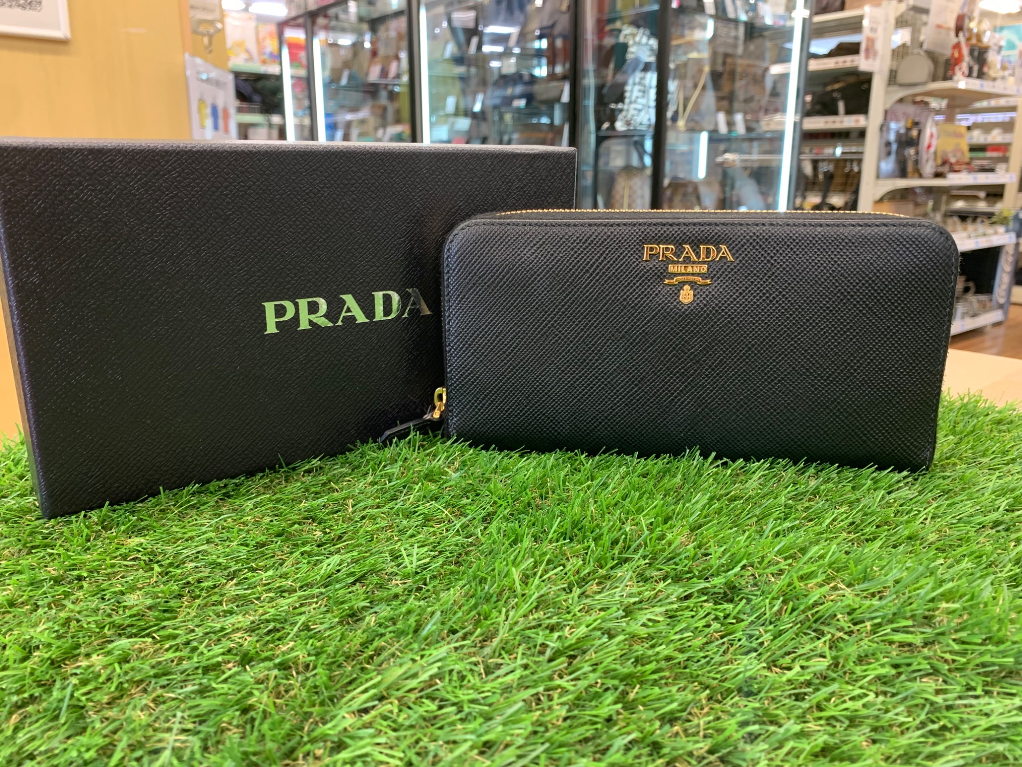 ブランド20選買取20％UP開催中】PRADA(プラダ) ラウンド