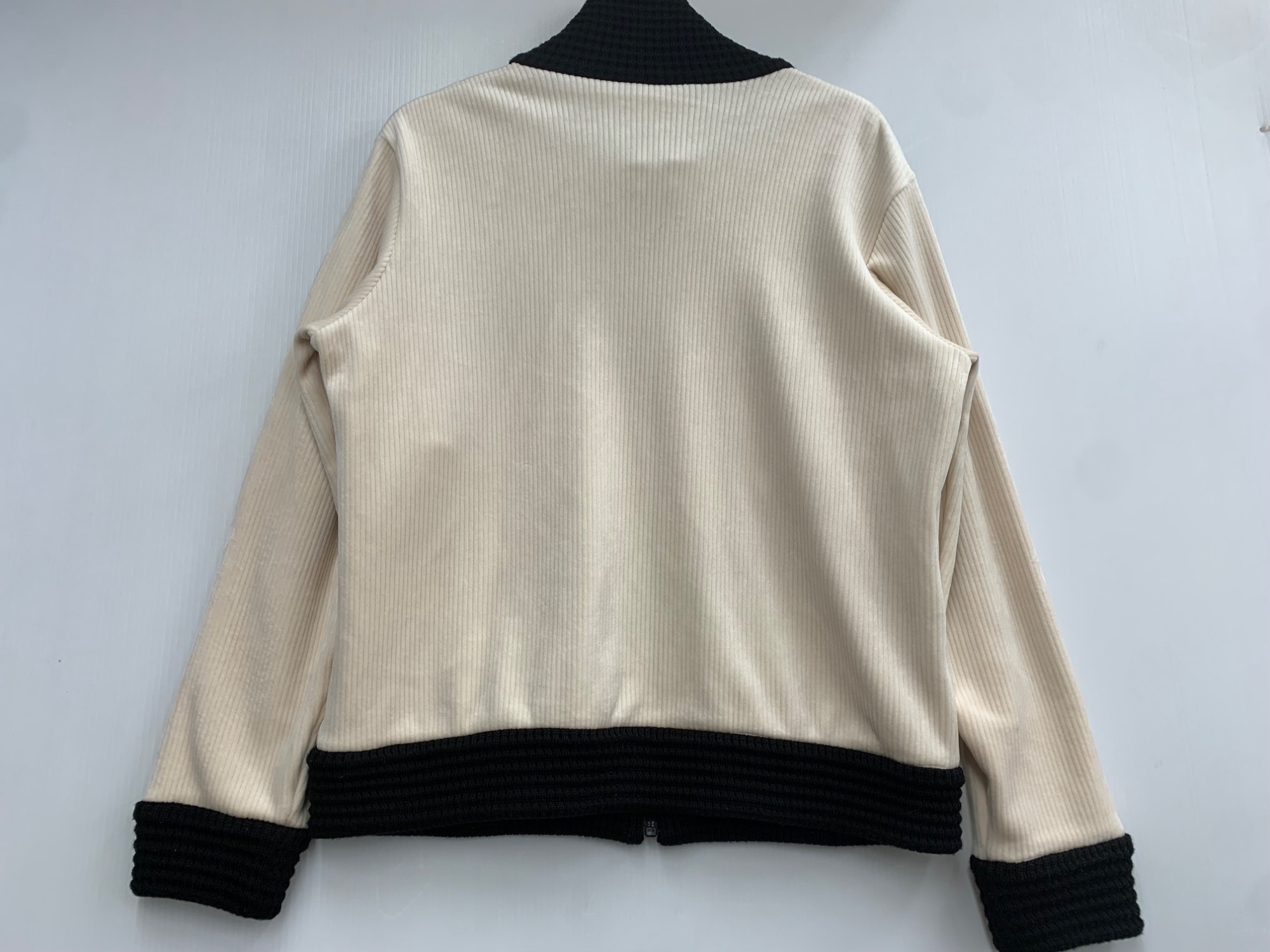 adidasオリジナルス　プレミアム　ベッケンバウアー　リュクス　トラップトップ レディース アディダスオリジナルス プレミアム ベッケンバウアー