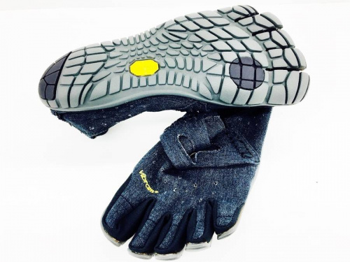 FIVE　FINGERSのスニーカー