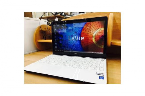 デジタル家電のノートパソコン