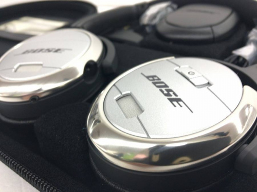 デジタル家電のヘッドホン