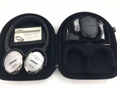 ヘッドホンのBOSE