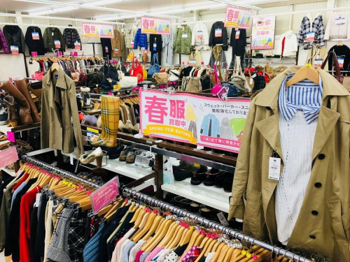 レディースファッションの春物