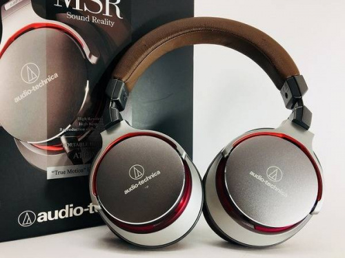 オーディオのヘッドホン