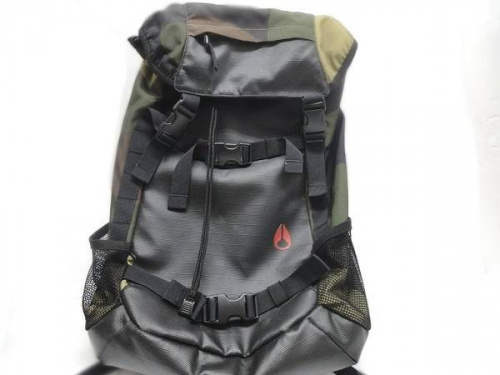 ブランド・ラグジュアリーのニクソン（NIXON）