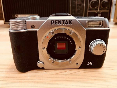 コンパクトカメラのデジタル一眼カメラ