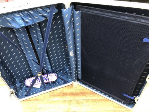 バッグのRIMOWA