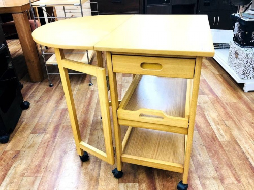 中古家具のキッチンワゴン