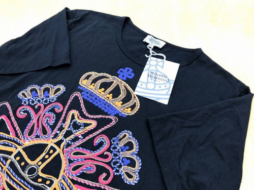 未使用品のTシャツ