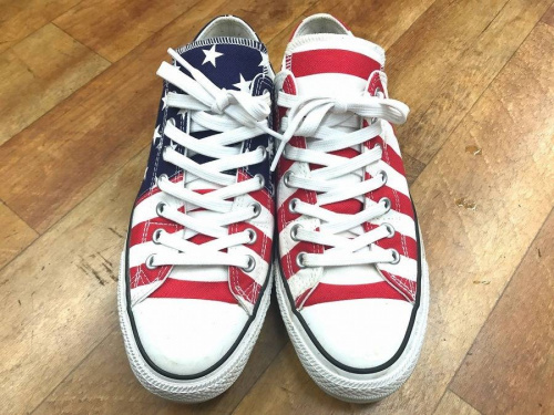 スニーカーのコンバース（CONVERSE）