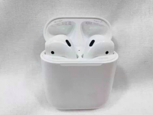 オーディオ機器のヘッドホン
