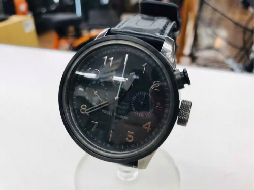 腕時計のNIXON