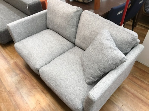 家具のソファ