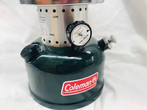 クラシックガソリンランタンのColeman